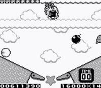 une photo d'Ã©cran de Kirby s Pinball Land sur Nintendo Game Boy